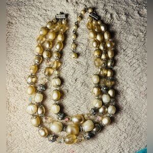 Vintage Faux Pearl and bead Necklace
Hollywood Stylish